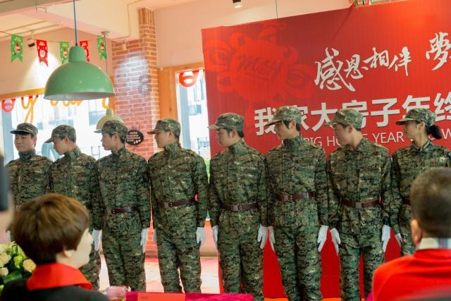 61岁喜剧大师新片撞上《年会不能停》，票房仅1.3万