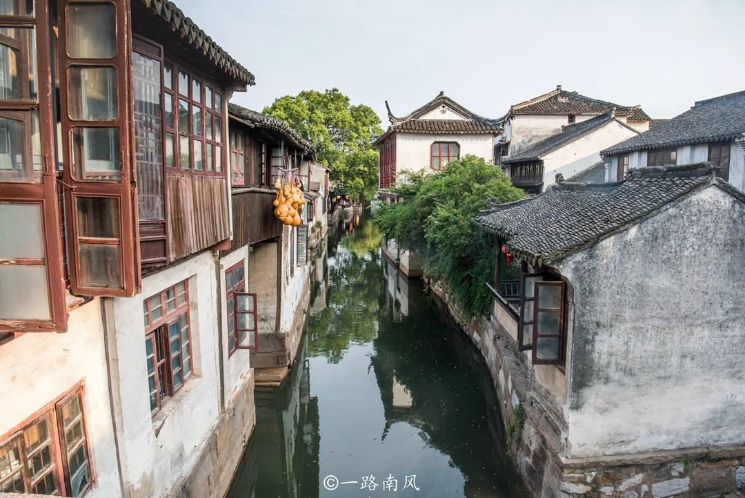一个明朝灭亡以后,还在继续抗击清朝的朝代,是明朝的最后希望